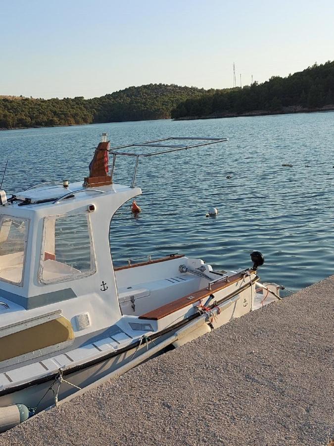 Apartman Luka Jadrtovac Екстериор снимка