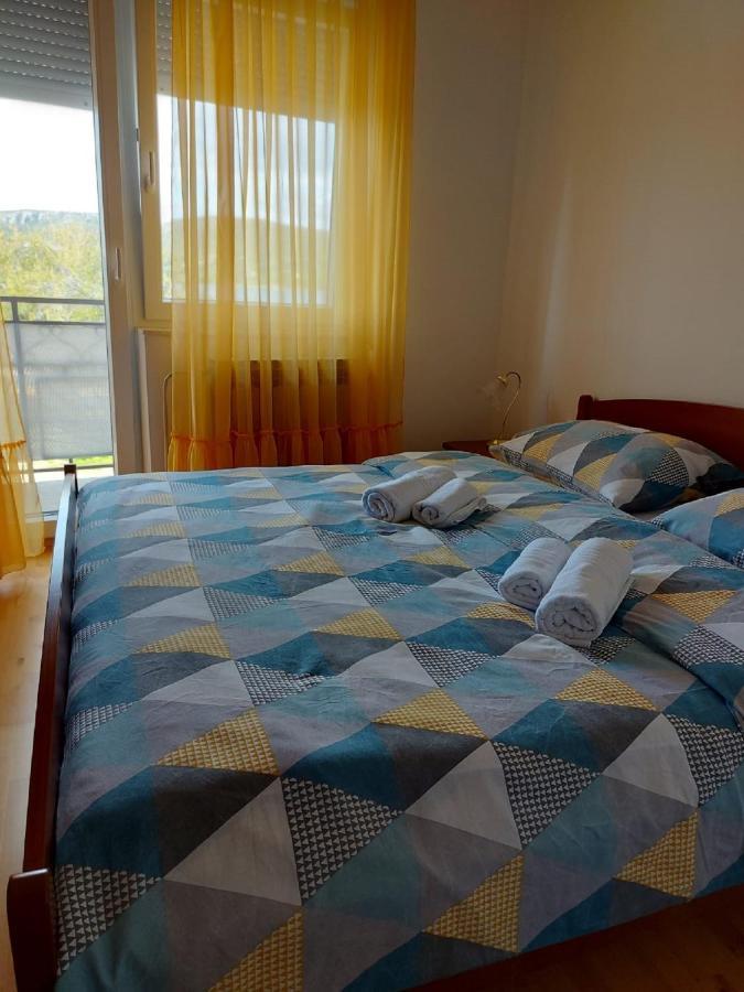 Apartman Luka Jadrtovac Екстериор снимка