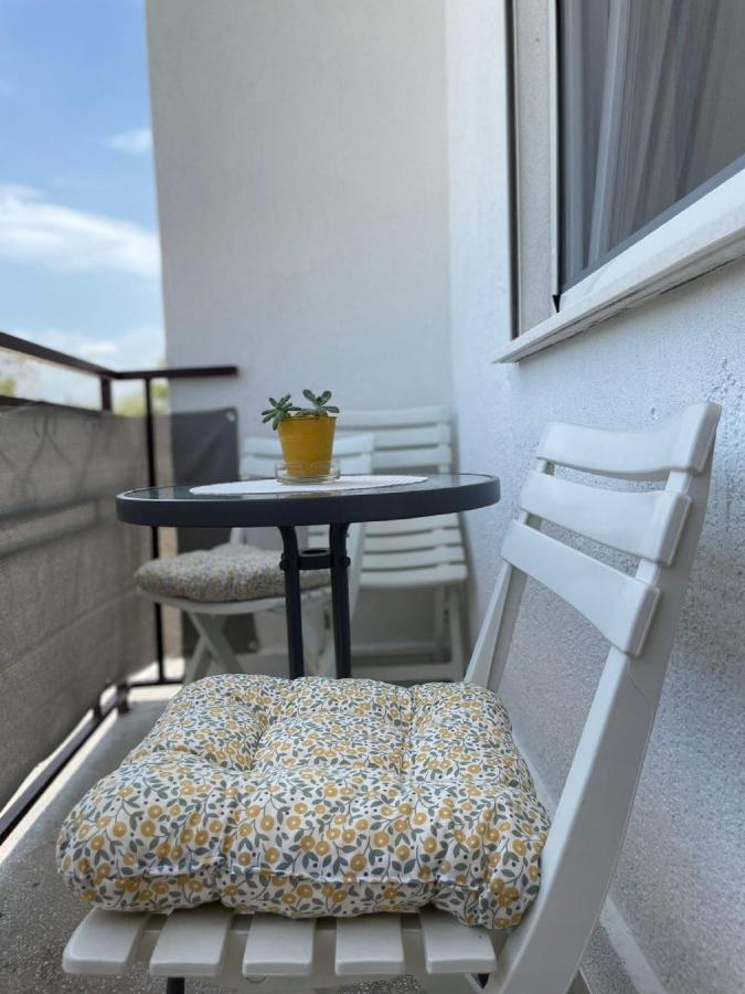 Apartman Luka Jadrtovac Екстериор снимка