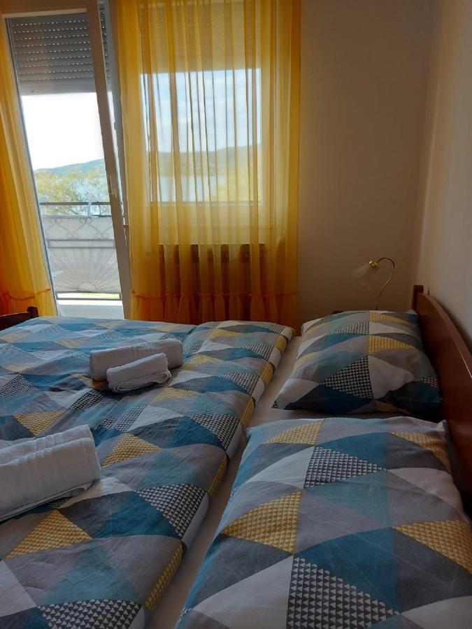 Apartman Luka Jadrtovac Екстериор снимка