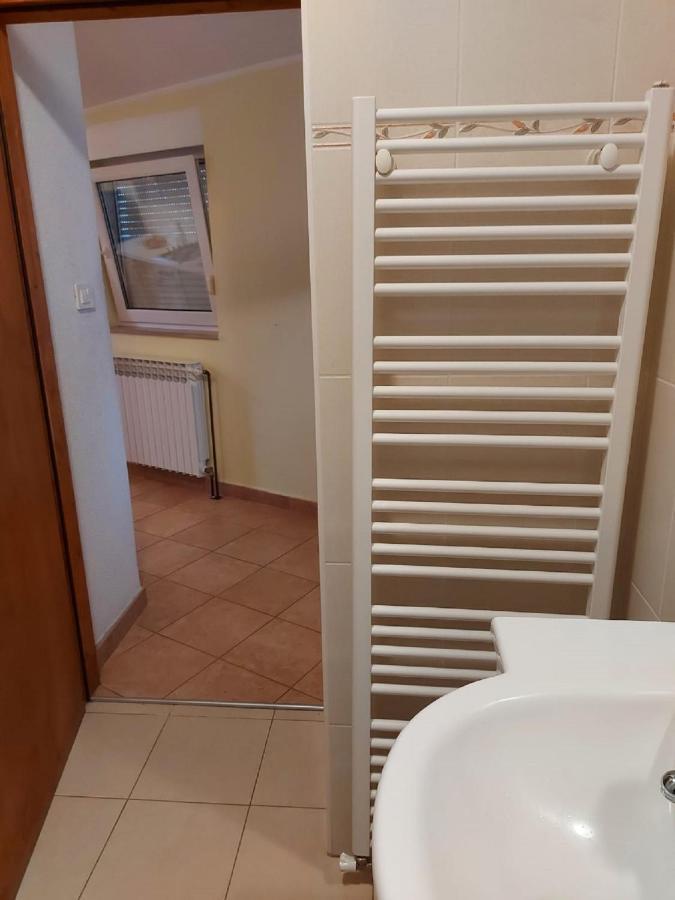Apartman Luka Jadrtovac Екстериор снимка