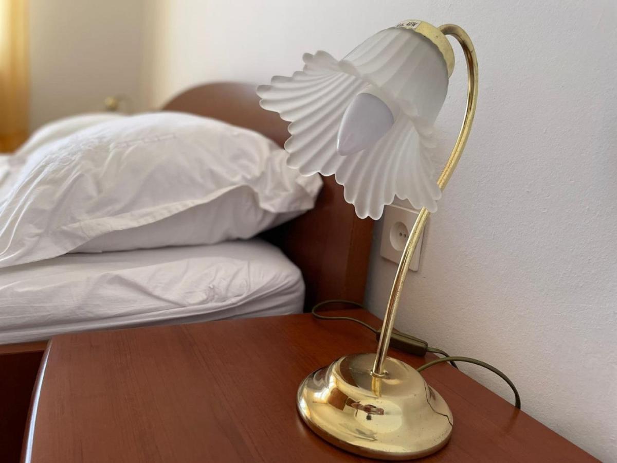 Apartman Luka Jadrtovac Екстериор снимка